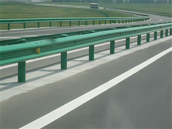 鄂尔多斯高速护栏板守护安全广泛应用于多个行业